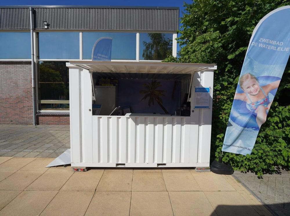 Chiosco Bar Modulare Smontabile con Tettoia Integrata