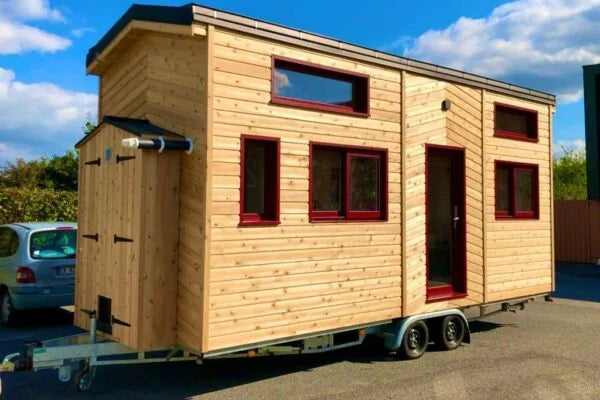 Tiny House Autonoma 16.5mq con Due Mezzanini per 4 Persone