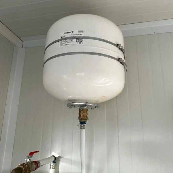 Unità Sanitaria Mobile Usata 14.8 mq con 6 Docce e Servizi Igienici Integrati